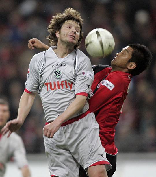 凭借一记精 凭借一记精